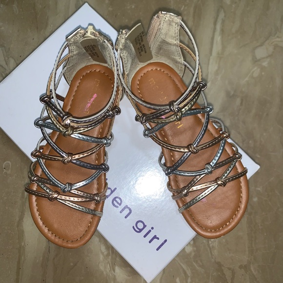 girls sandals size 10